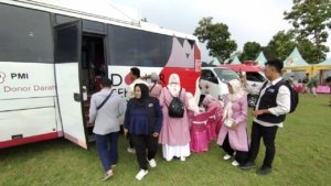 Aksi Kemanusiaan PMI Jember Ramaikan Program Bunga Desa