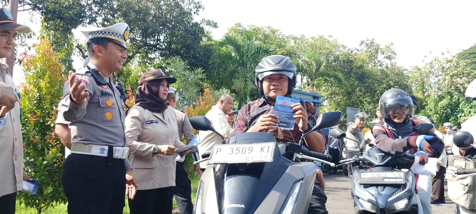 Polres Jember Maksimalkan Edukasi Tertib Lalu Lintas dalam Operasi Zebra Semeru
