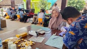 61 Kantong Darah Terkumpul Desa Bangsalsari Apresiasi Pendonor dengan Minyak Goreng
