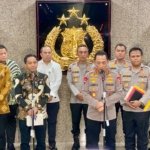 Kapolri-Menhut Bentuk Satgas Gabungan Usut Kayu Ilegal Penyebab Bencana