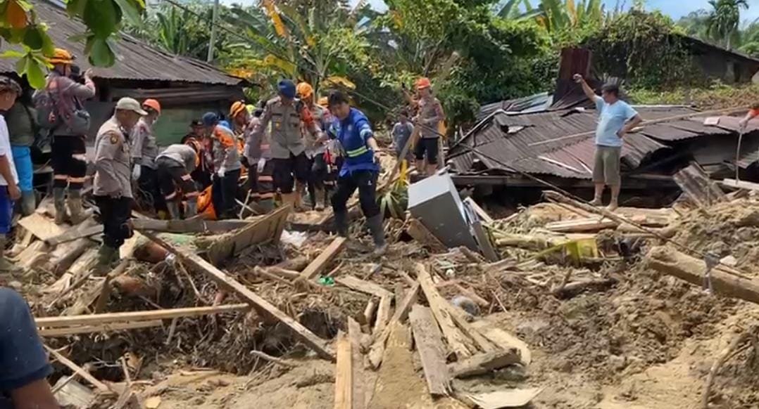 Tim K9 Polri Temukan Jenazah Wanita di Depan Gereja Batang Toru