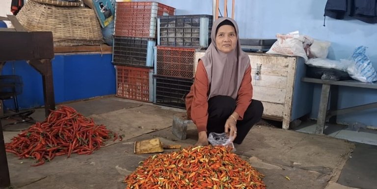 Cuaca Buruk Picu Kenaikan Harga Cabai dan Bawang di Jember Hingga 100%