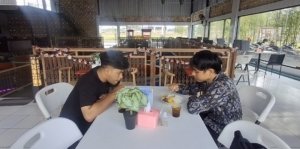 Rumah Makan di Jember Berikan Makan Gratis untuk Mahasiswa Terdampak Bencana Sumatera