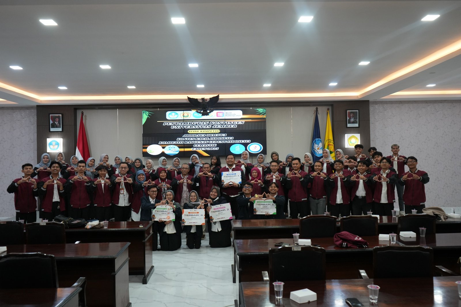 UNEJ Raih Predikat Perguruan Tinggi Terkomprehensif di Abdidaya 2025