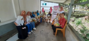 PTPN I Regional 5 Dukung Pemerintah Berantas Kemiskinan Lewat Program Padat Karya dan Bantuan Sosial di Jember
