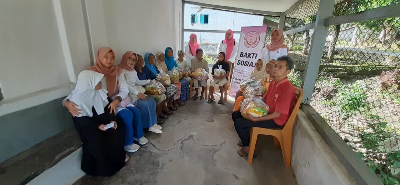 PTPN I Regional 5 Dukung Pemerintah Berantas Kemiskinan Lewat Program Padat Karya dan Bantuan Sosial di Jember