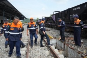 KAI Daop 9 Jember Kerahkan Lori Dresin dan 108 Petugas Ekstra Jelang Nataru