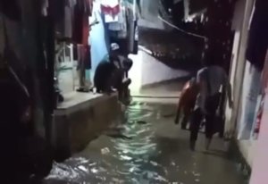 Banjir Rendam Bantaran Sungai Bedadung Jember