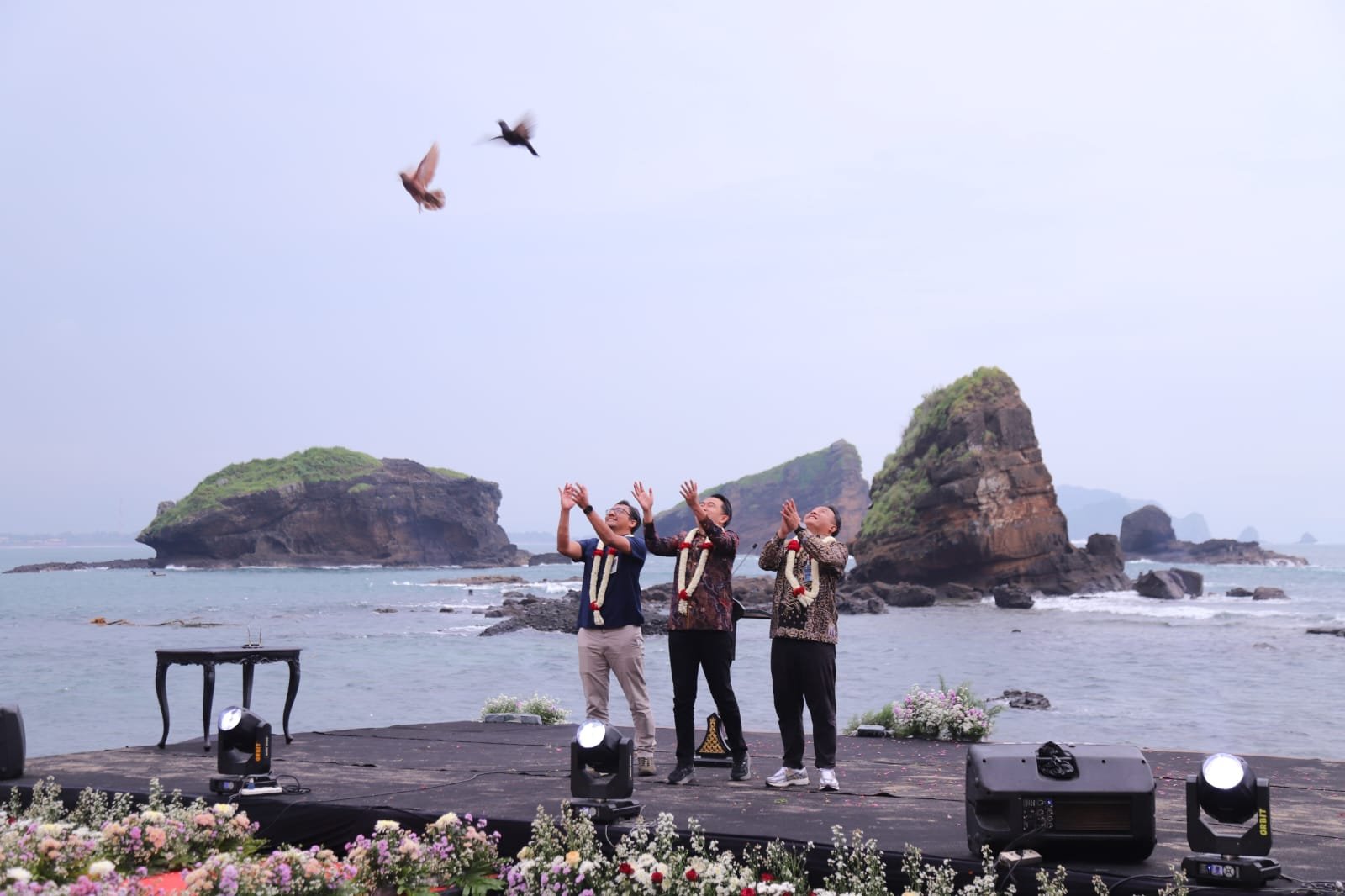 Gus Fawait Resmikan Tiket Satu Pintu Watu Ulo – Papuma