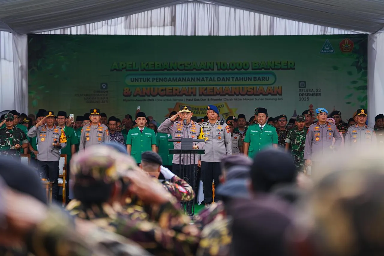 Perkuat Pengamanan Nataru, Kapolri Pimpin Apel Kebangsaan Banser di Cirebon
