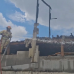 Diduga Korsleting, Mess Karyawan Rumah Makan di Jember Ludes Terbakar