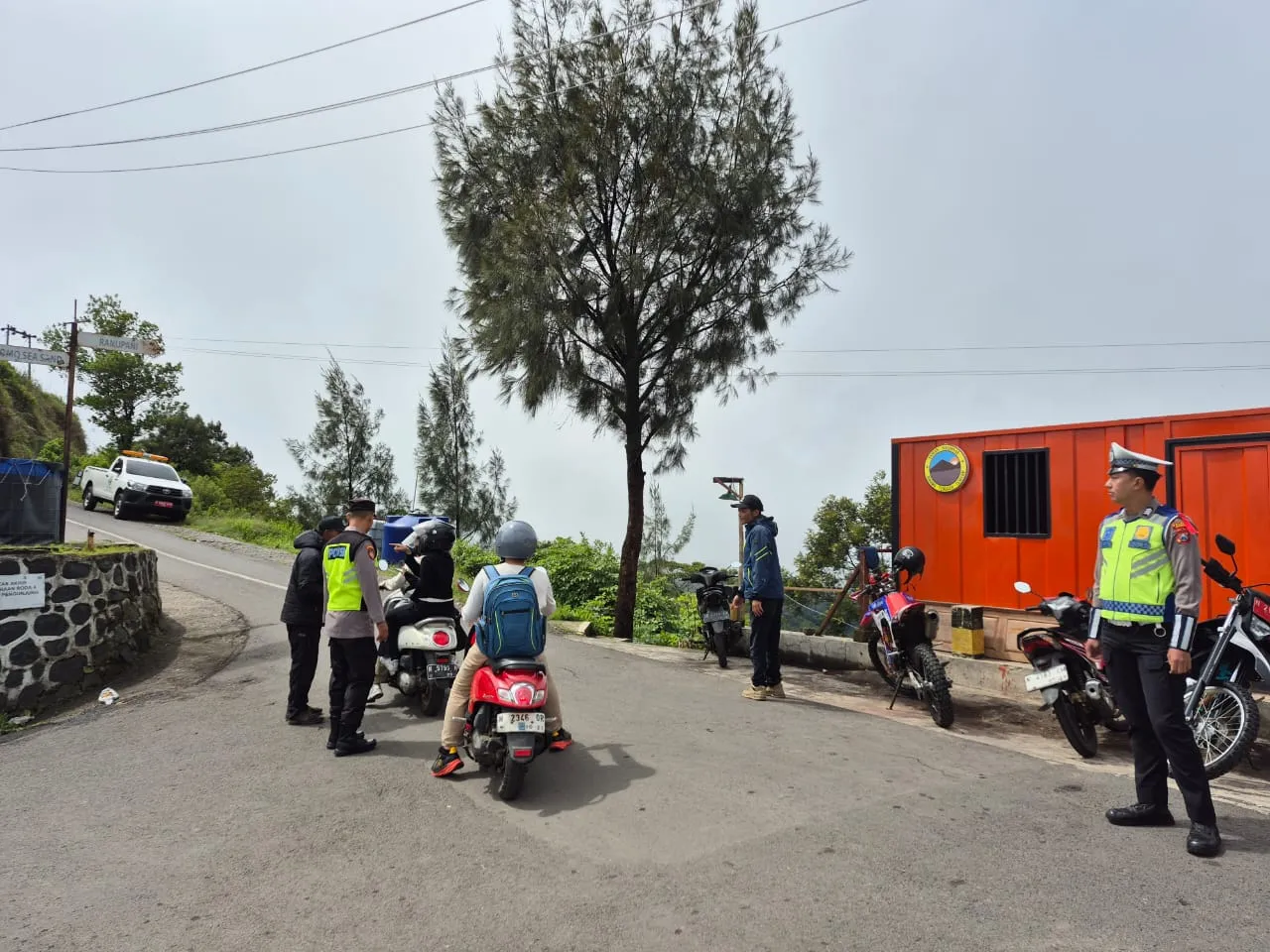 Polres Malang Perketat Pengamanan di 183 Titik Wisata Selama Operasi Lilin Semeru 2025