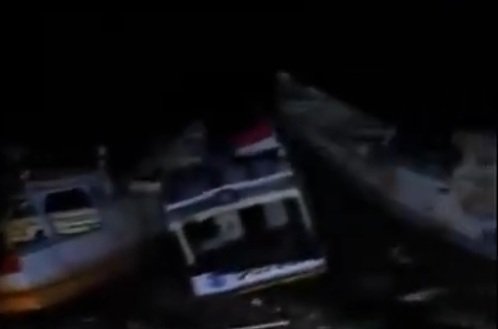 Viral! Empat Sekoci Nelayan Hancur Tersapu Banjir di Pantai Pancer Puger