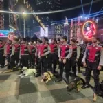 Satuan K-9 Baharkam Polri Amankan Perayaan Tahun Baru di Bundaran HI