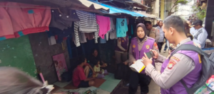 Polri dan Relawan UI Berikan Trauma Healing bagi Warga Cilincing
