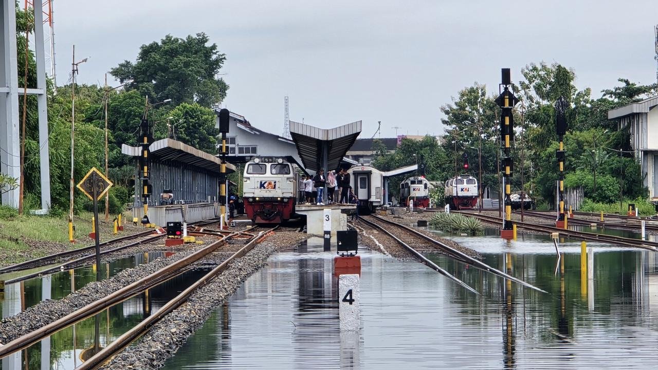 Banjir Meluas, KAI Daop 9 Jember Batalkan Perjalanan KA Blambangan Ekspres