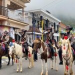 Polwan Polres Magetan Gelar Patroli Berkuda di Telaga Sarangan