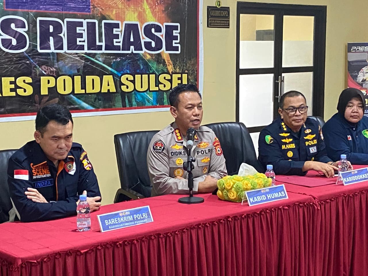 Tim DVI Polri Identifikasi Korban Kecelakaan Pesawat ATR 42-500