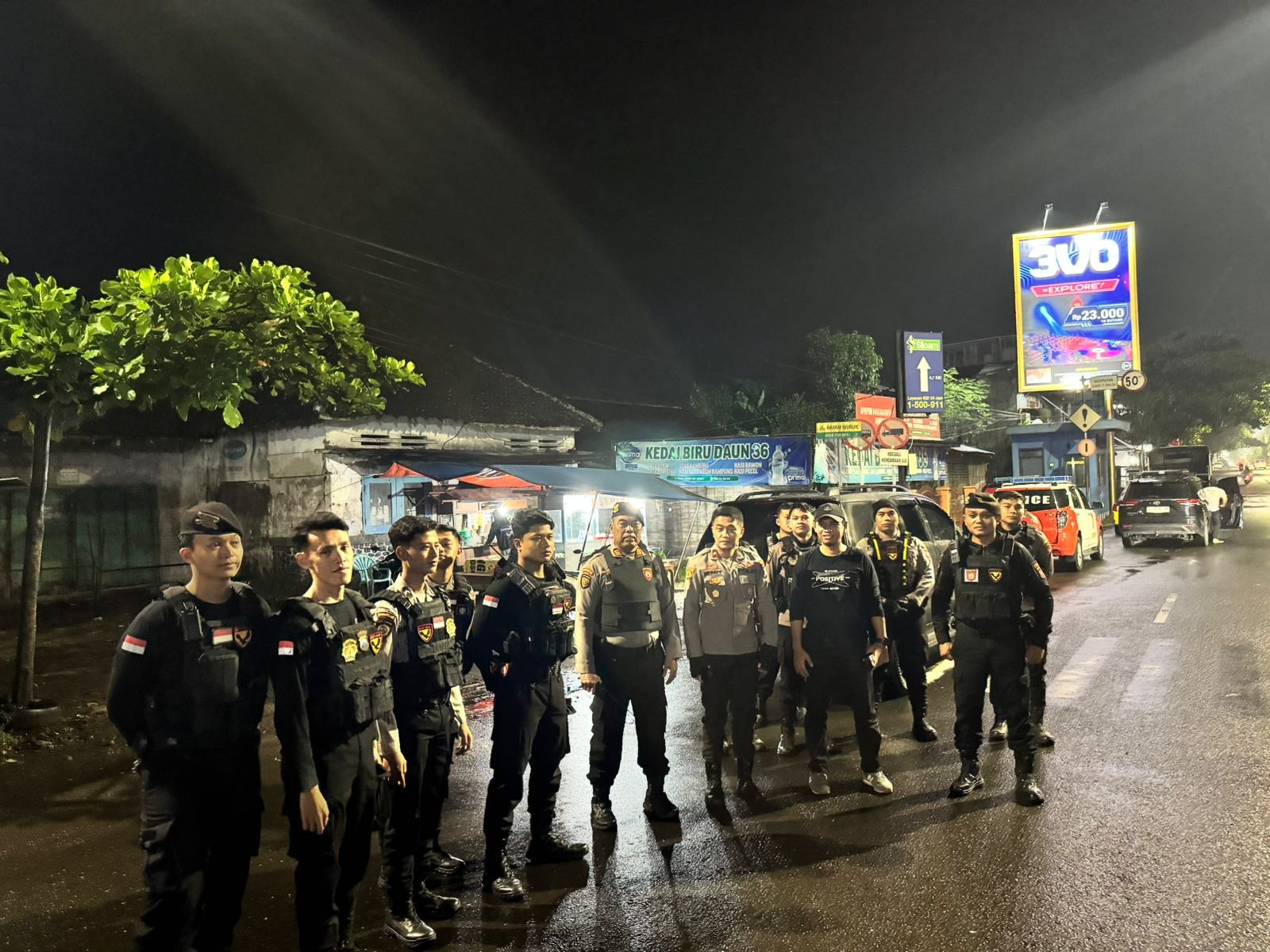 Wakapolres Jember Pimpin Patroli Malam Pastikan Keamanan Warga Kondusif