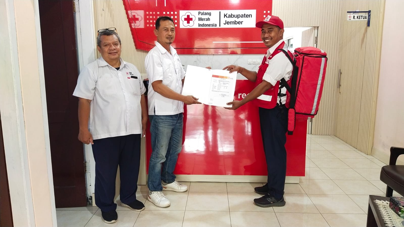 PMI Jember Kirim Relawan Ahli Air Bersih Bantu Korban Banjir Aceh