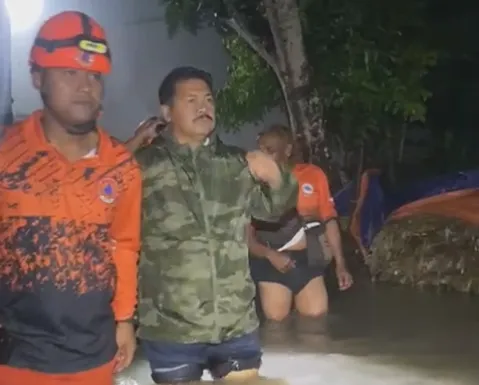 Kali Clutak Meluap, Puluhan Rumah di Wuluhan Jember Terendam Banjir