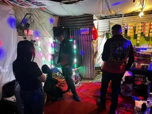 Polres Gresik Amankan Puluhan Liter Miras dari Warung Karaoke di Menganti