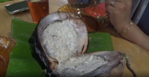 Unik Nasi Gajah Mada dalam Kelapa Muda Jadi Primadona Buka Puasa di Jember