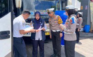 Polresta Malang Kota Gelar Ramp Check Bus dan Angkot dalam Ops Keselamatan Semeru 2026