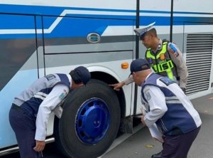 Polres Mojokerto Kota Cek Kelaikan Bus Jelang Lebaran
