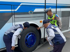 Polres Mojokerto Kota Cek Kelaikan Bus Jelang Lebaran