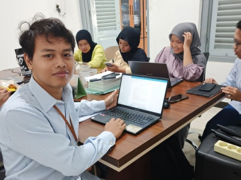 Mahasiswa UNEJ Tunda Pulang ke Palembang Demi Bangun Portofolio di PT KAI