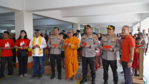 Kapolda Jatim Tinjau Pengamanan Imlek di Vihara Buddayana Surabaya