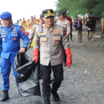 Polresta Banyuwangi Bersihkan Pantai Watu Dodol Lewat Gerakan Asri