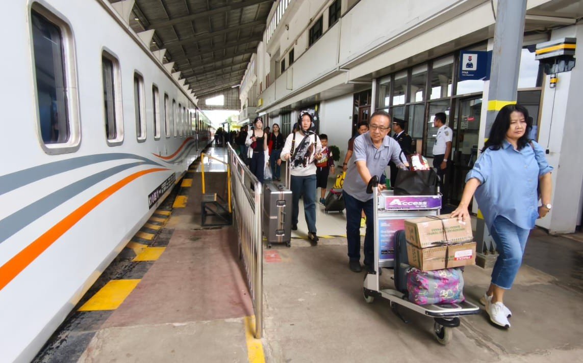 Kuota Menipis: Tiket Diskon 30% KAI Daop 9 Jember Serbu Masyarakat