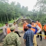 Jembatan Ambruk Polres Probolinggo Tutup Akses Wisata Madakaripura
