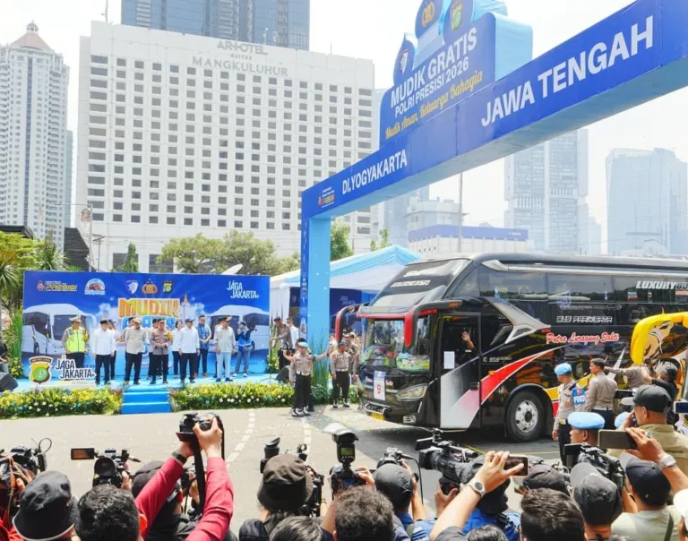 Kapolri Lepas 4.009 Pemudik Program Mudik Gratis Polri