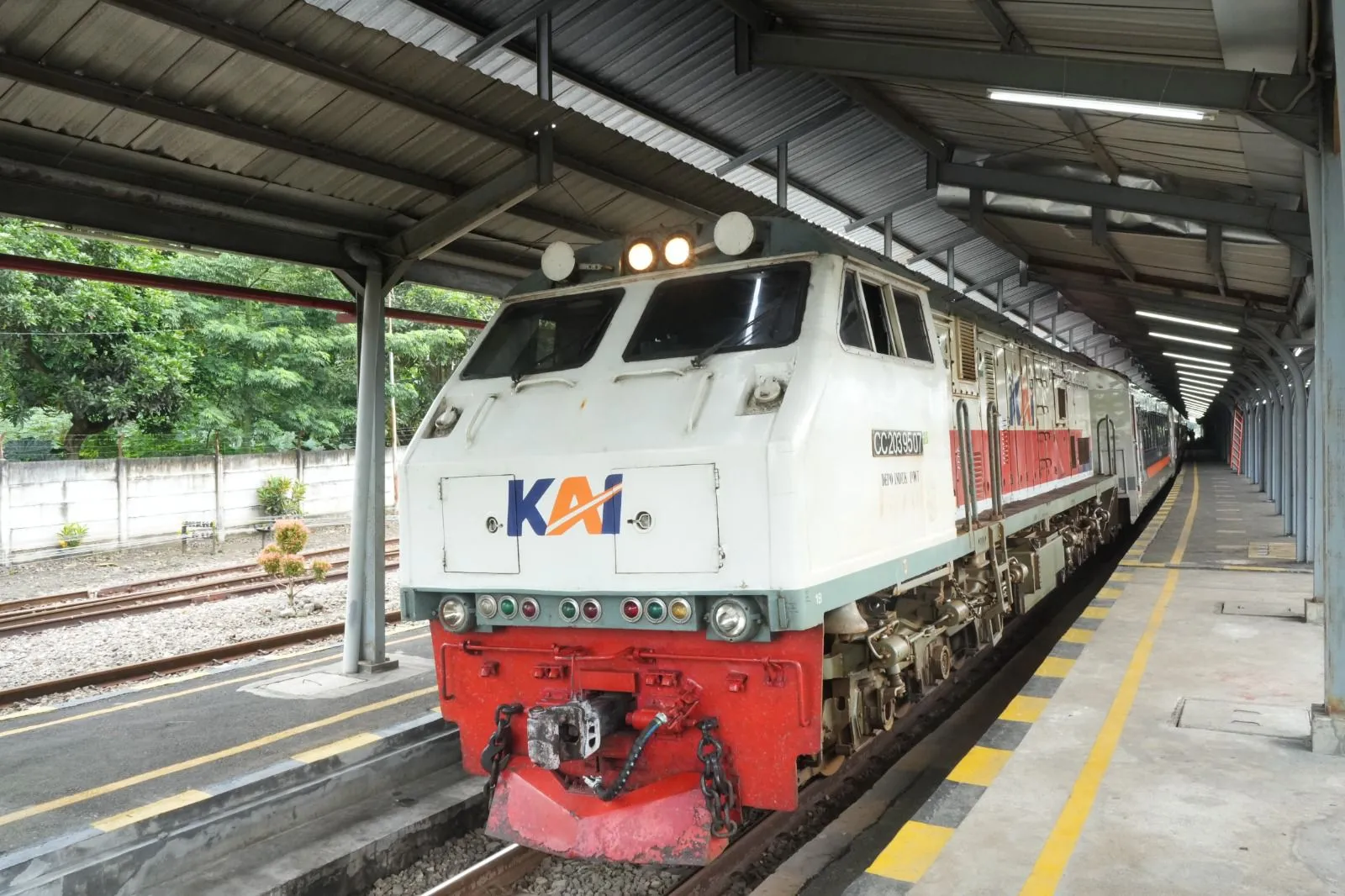 KA Logawa Hadirkan Kelas Eksekutif Stainless Steel Perjalanan Makin Nyaman