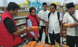 Satgas Pangan Banyuwangi Minta Swalayan Tarik Produk Kedaluwarsa