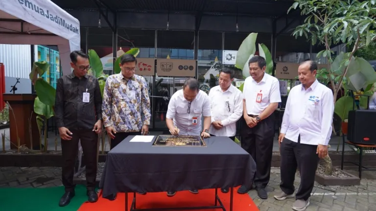 Grand Opening E-Cafe Jurusan Teknik Polije Tandai Era Baru Inovasi Kampus