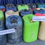 Polres Bondowoso Amankan Dua Tersangka Penimbun Satu Ton BBM Bersubsidi