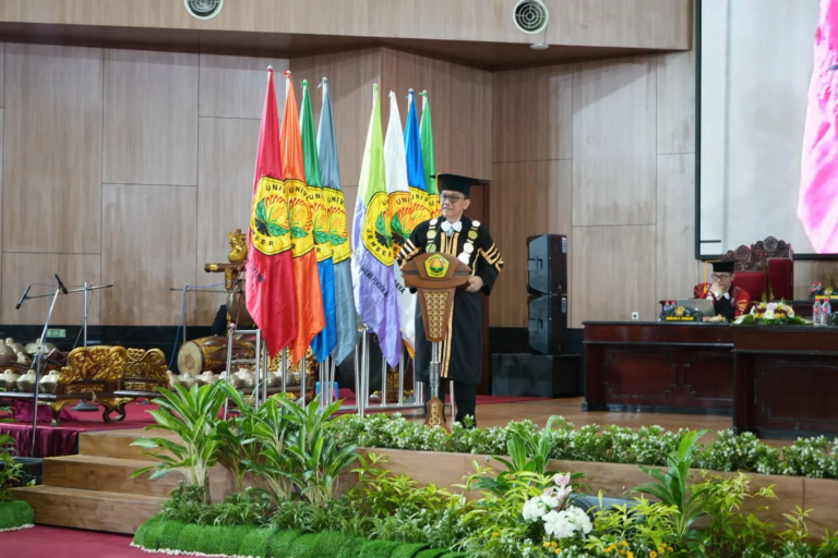 Wisuda UNEJ Periode IX Cetak Rekor Lulusan Magister Terbanyak