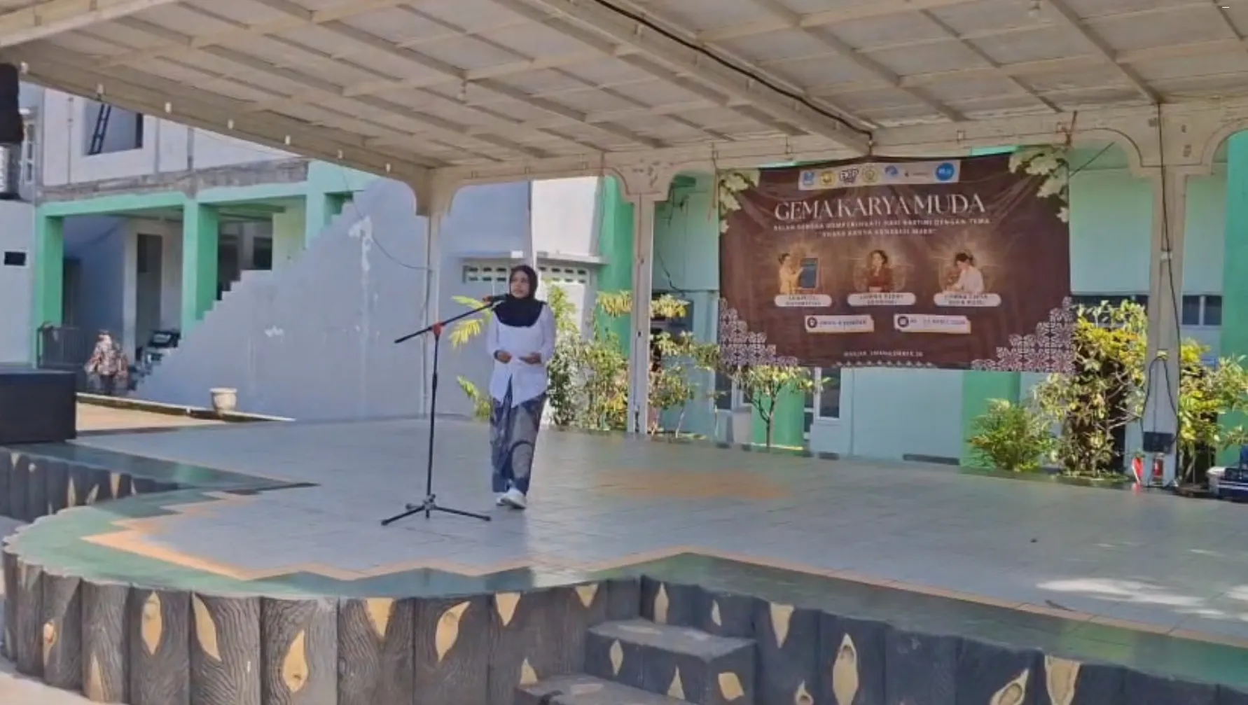 Semangat Kartini Menginspirasi Siswa SMAN 4 Jember Lewat Gema Karya Muda