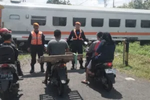 KAI Daop 9 Jember Ajak Masyarakat Perangi Vandalisme dan Sabotase Jalur Rel
