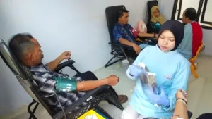 Warga Lereng Gunung Raung Sumbang 30 Kantong Darah