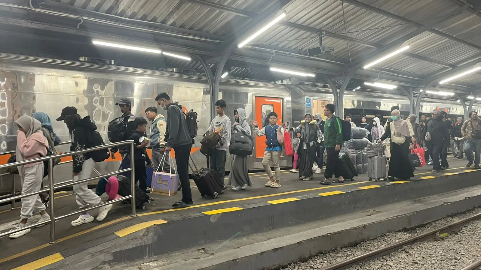 Kuota Tiket Diskon KAI Daop 9 Jember Makin Menipis