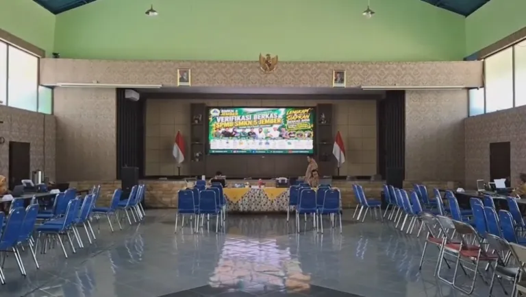 Luar Jawa Timur, Dua Calon Siswa Gagal Masuk SMKN di Jember