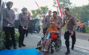 Polda Jatim Gelar Bakti Kesehatan Gratis Hari Bhayangkara
