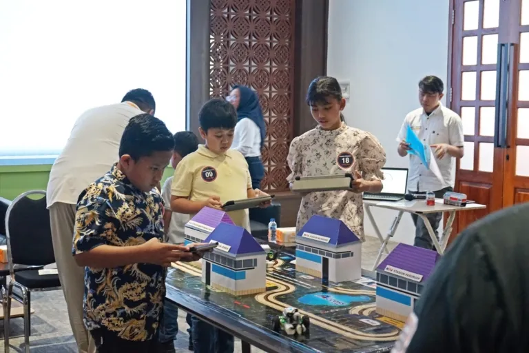 Peringati Hari Anak Nasional, KAI Daop 9 Jember Gelar Kompetisi Robotik