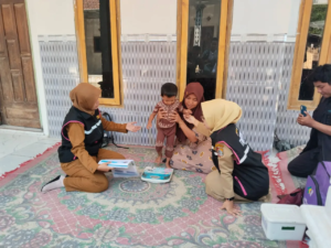 Layanan Kesehatan Tembus Pelosok, Puskesmas Jelbuk Datangi Warga Terpencil
