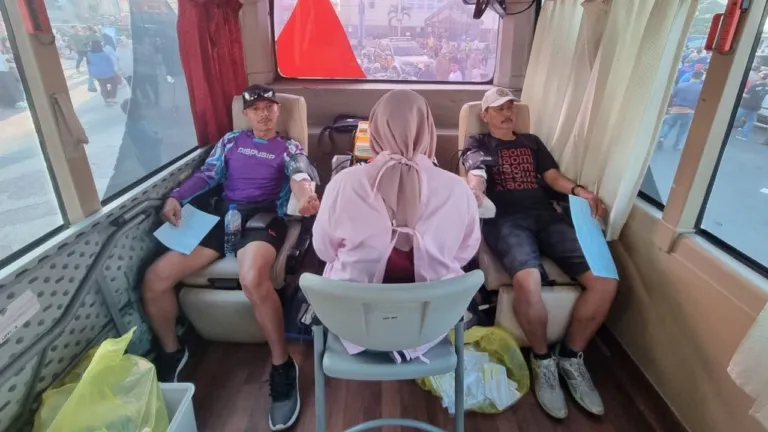 PMI Jember Kumpulkan 49 Kantong Darah Saat Peringatan Hari Koperasi